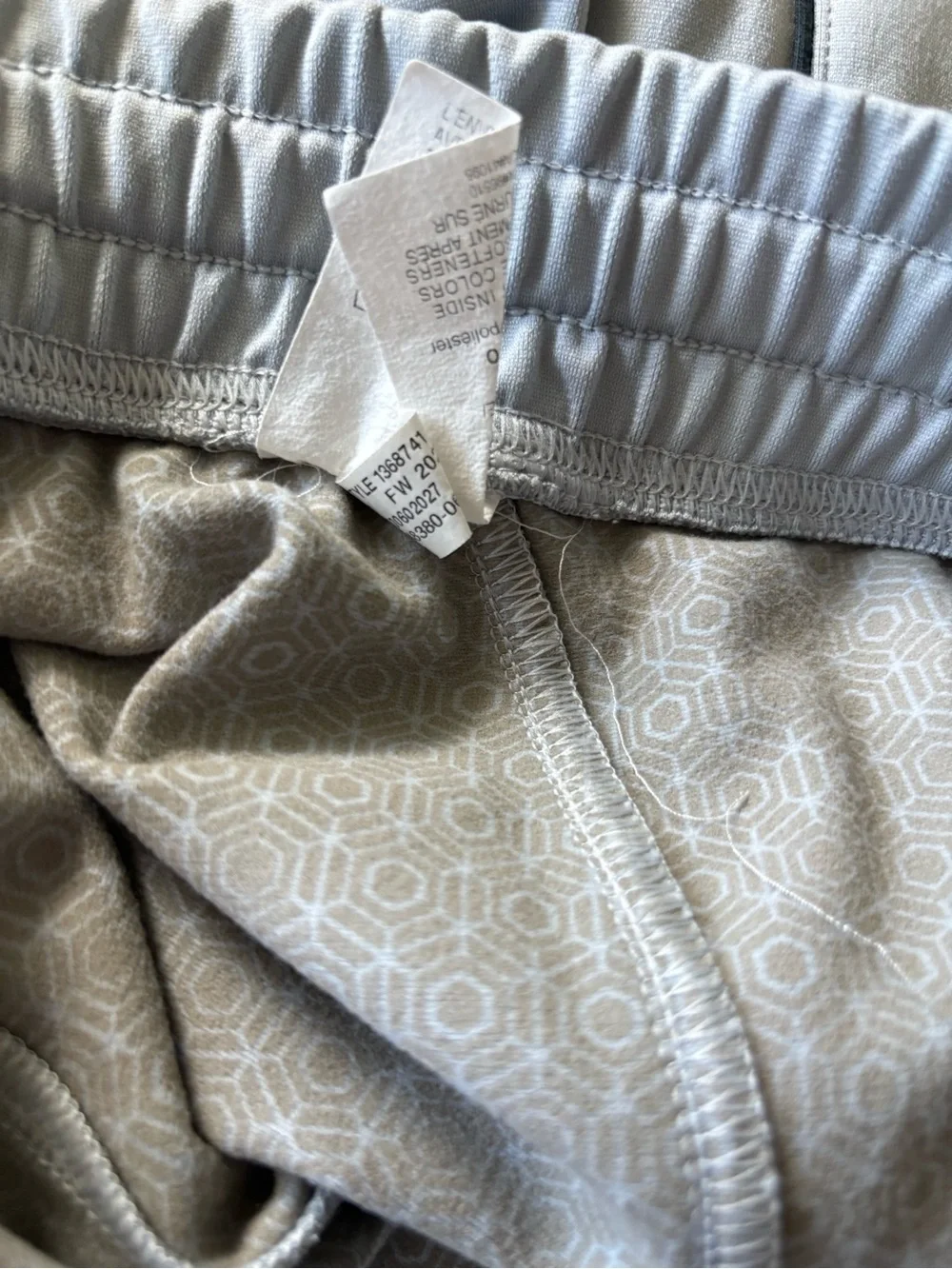 UNDER ARMOUR sz S Light Gray Rush Tricot Joggers Pants Recover 1368741 - Picture 8 of 8